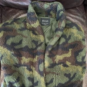 Camo Sherpa mid-length coat